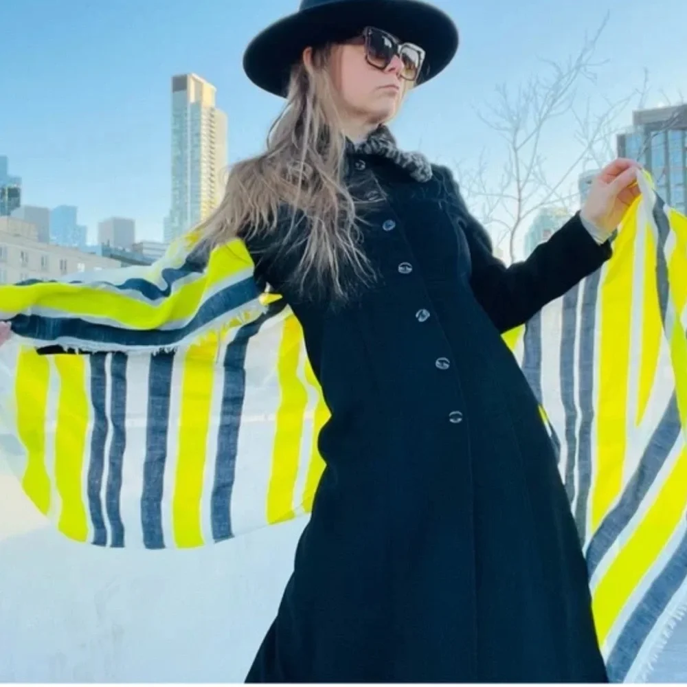 🧋Banana Republic Mia Striped Scarf Blue Yellow White